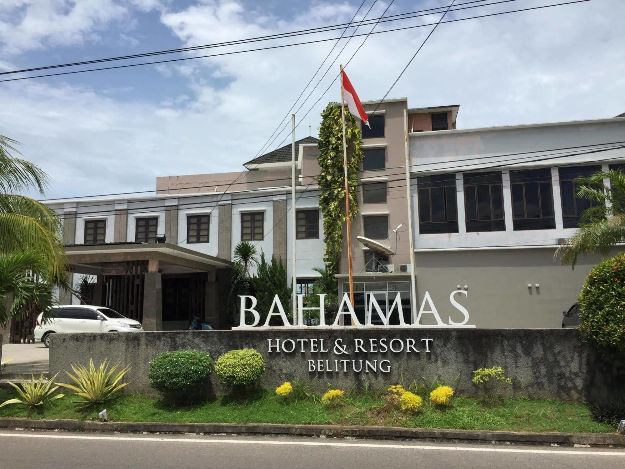 Bahamas Hotel & Resort Tanjung Pandan Eksteriør billede